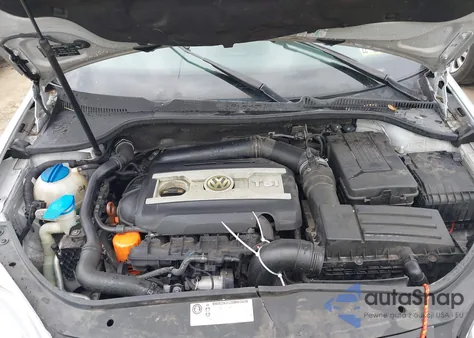 2010 Volkswagen Jetta Wolfsburg Edition from USA, damaged, VIN 3VWRA7AJ7AM048174